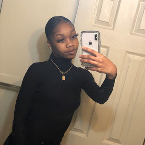 Meet your Posher, Effie